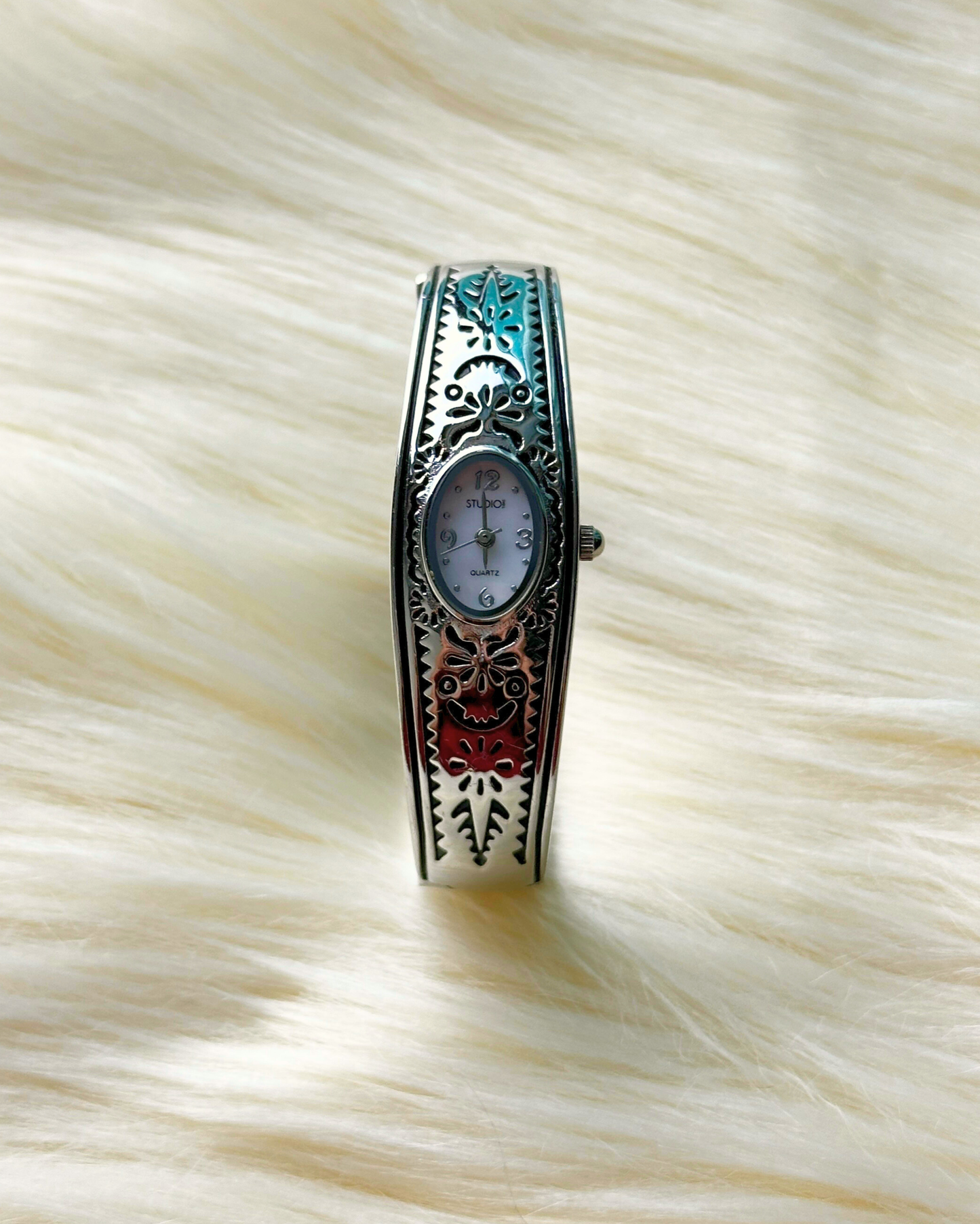 Vintage Studioi Ladies’ Silver-Tone Etched Bangle Quartz Watch – White Oval Dial