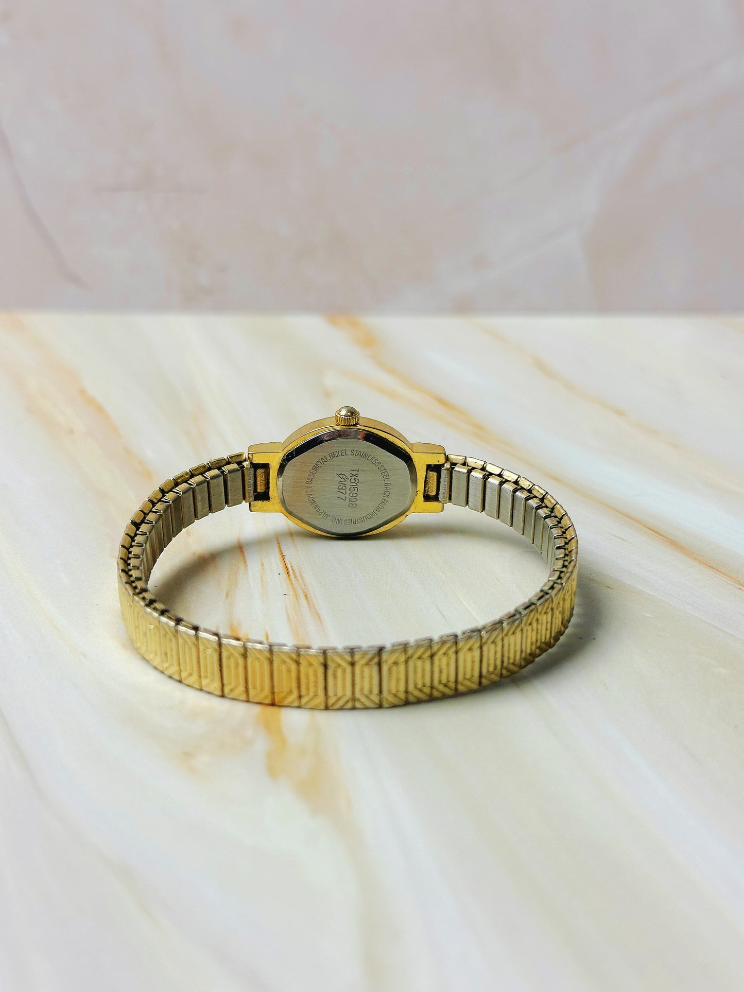 Times Square Ladies Watch – Gold Tone – Stretch Bracelet – Classic White Dial