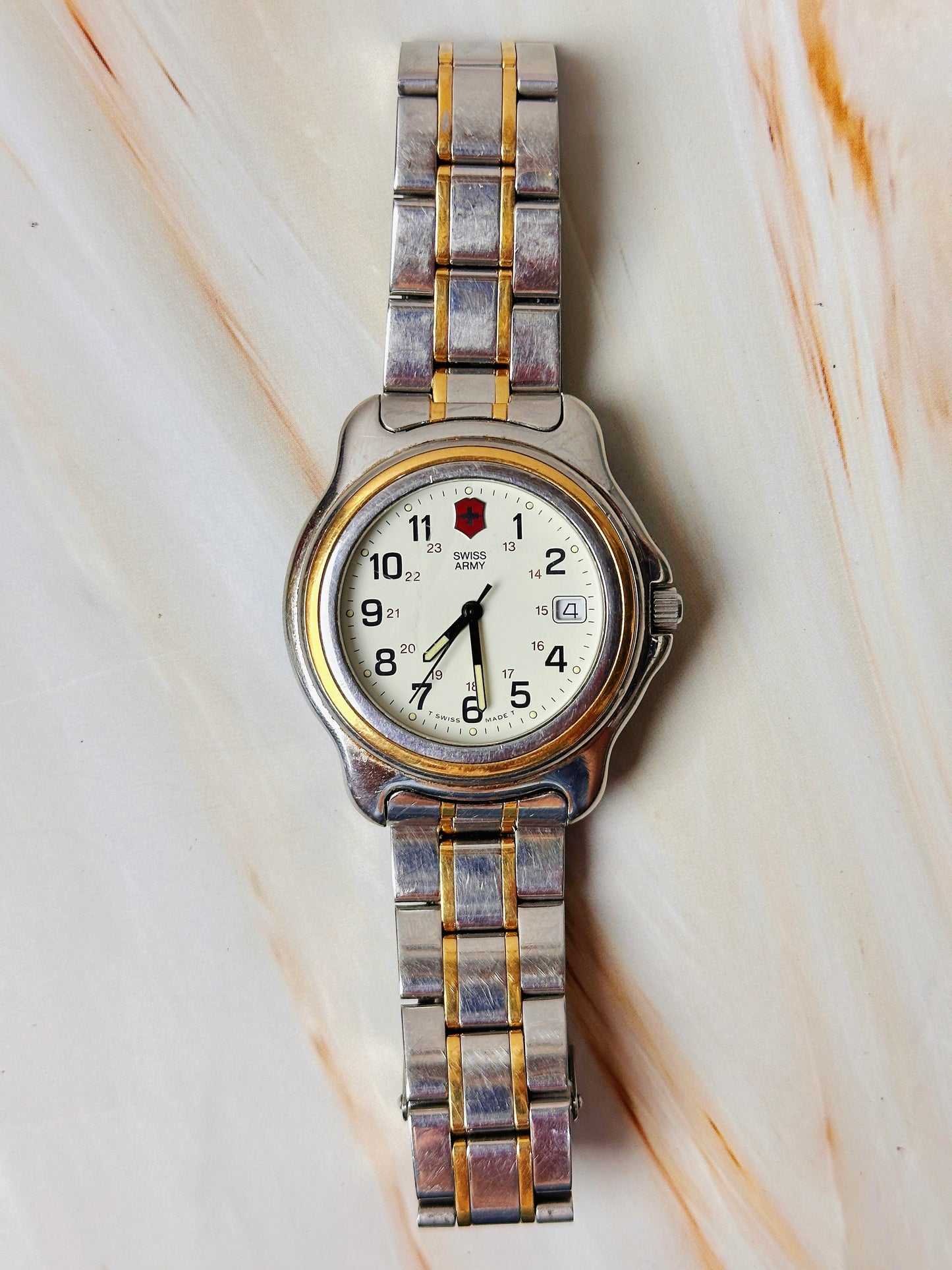 Swiss Army Watch – Two Tone – Date – Classic Field Style