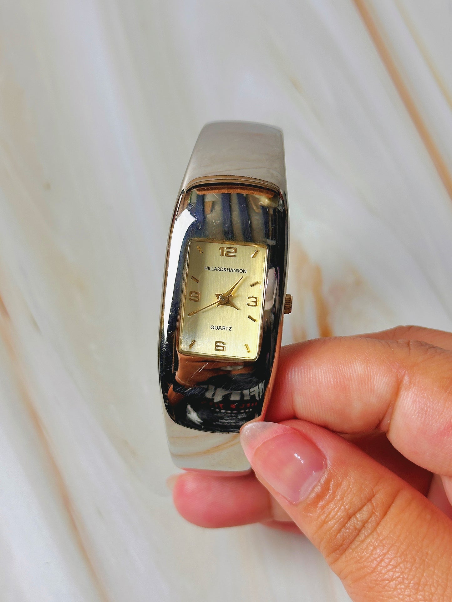 Hillard & Hanson Women’s Bangle Watch – Quartz – Gold Dial – Modern Silver Tone Design