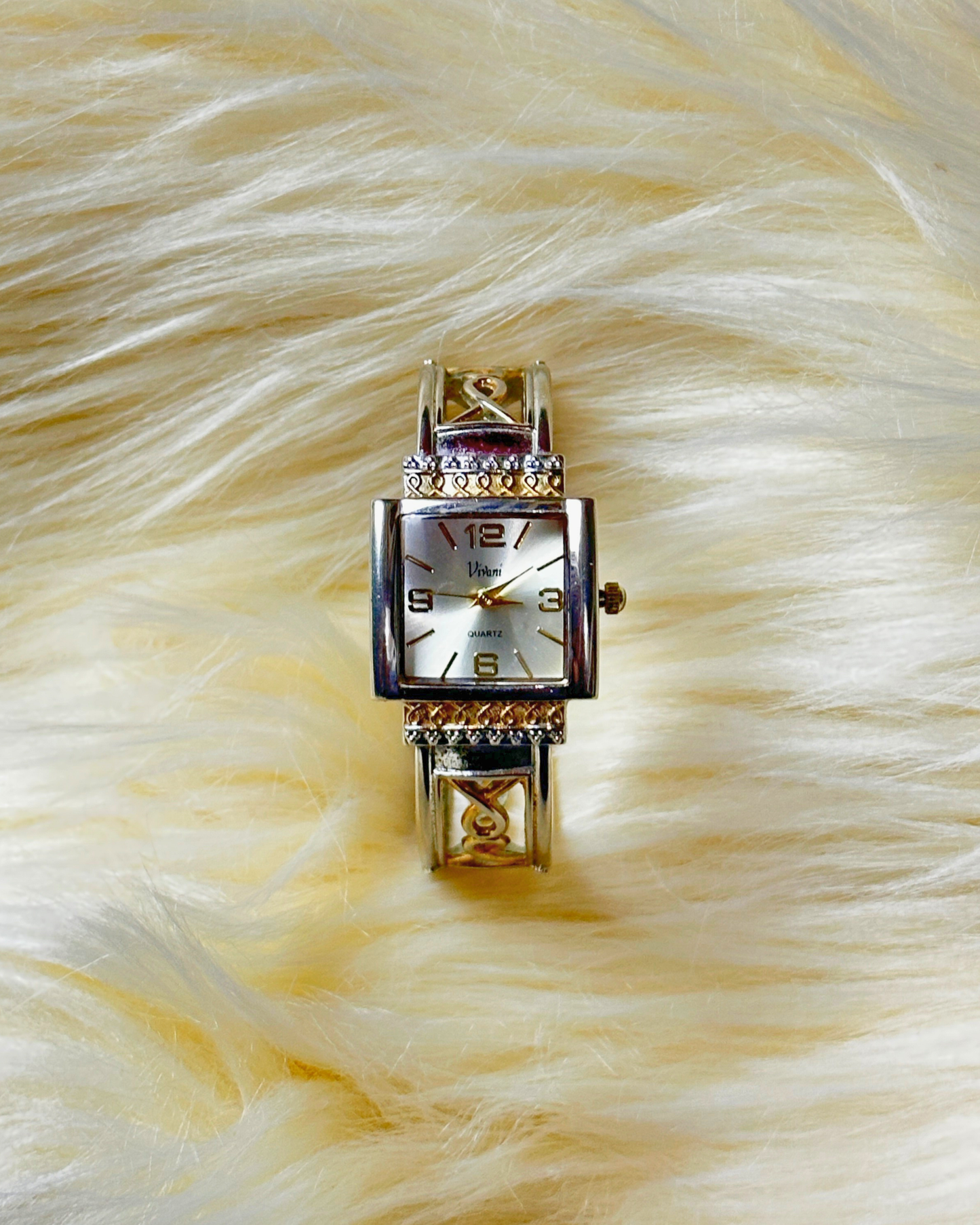 Vintage Vivani Ladies’ Silver-Tone Crystal Bangle Quartz Watch – Rectangular Dial