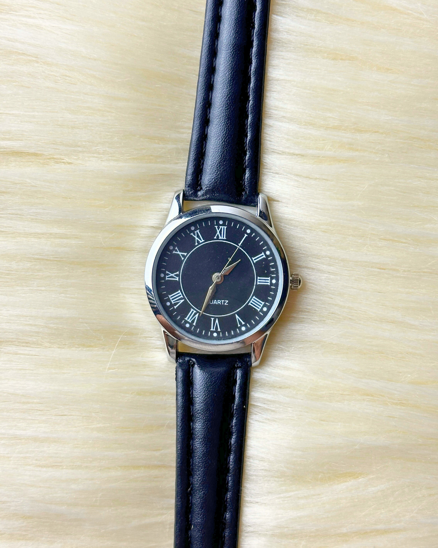 Vintage Ladies’ Silver-Tone Black Roman Dial Quartz Watch – Leather Strap