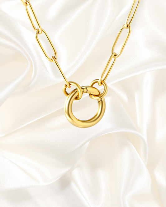 Circle Link Pendant Necklace