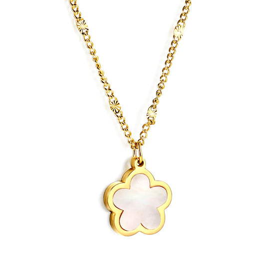 Mother of Pearl Clover Pendant Necklace