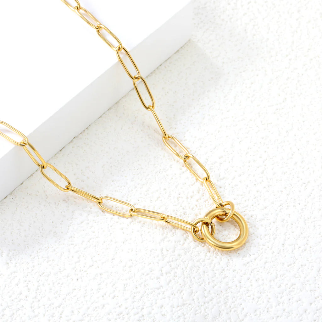 Circle Link Pendant Necklace