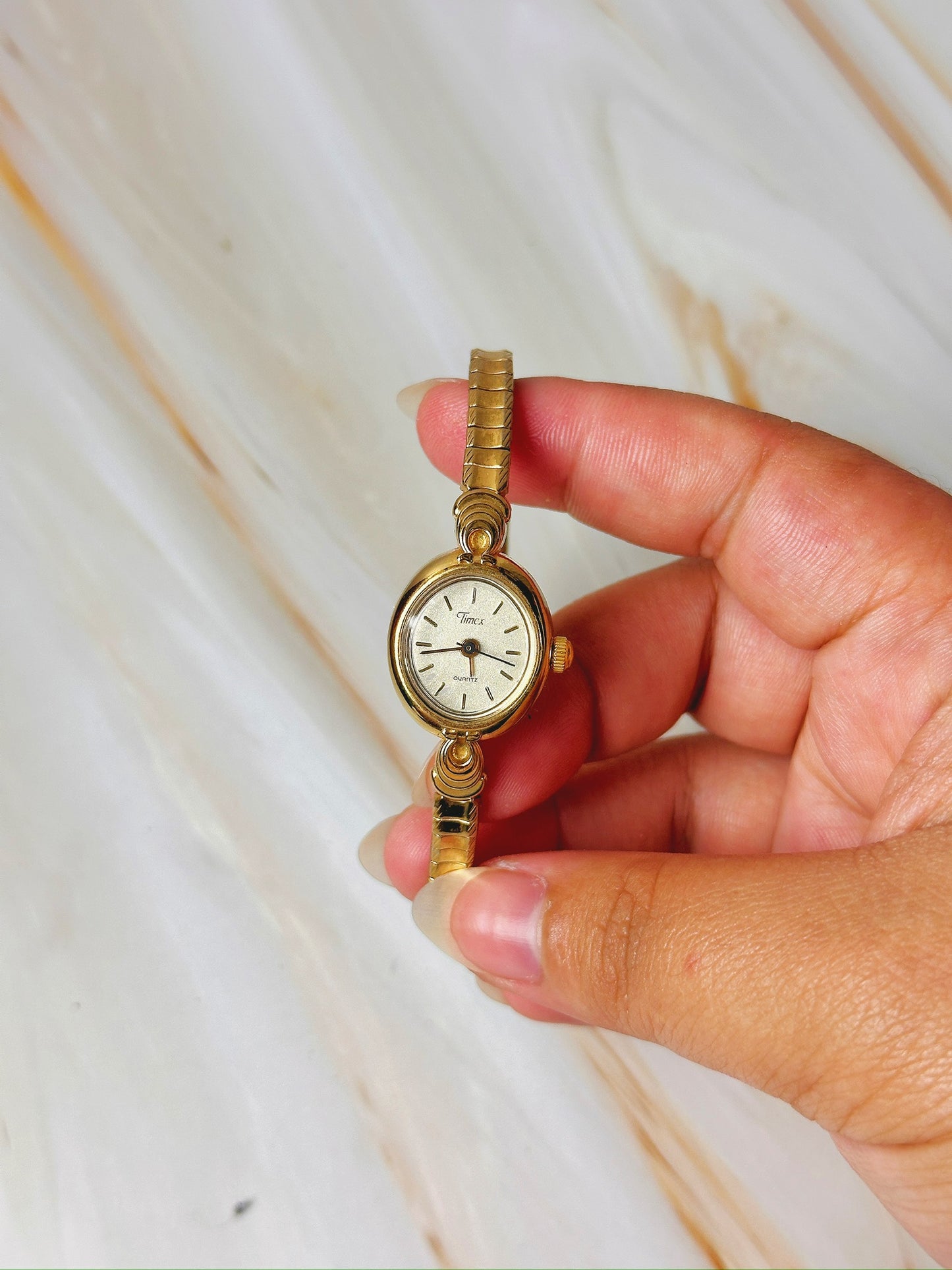 Timex Ladies Vintage Watch – Gold Tone – Quartz – Elegant Bracelet Style