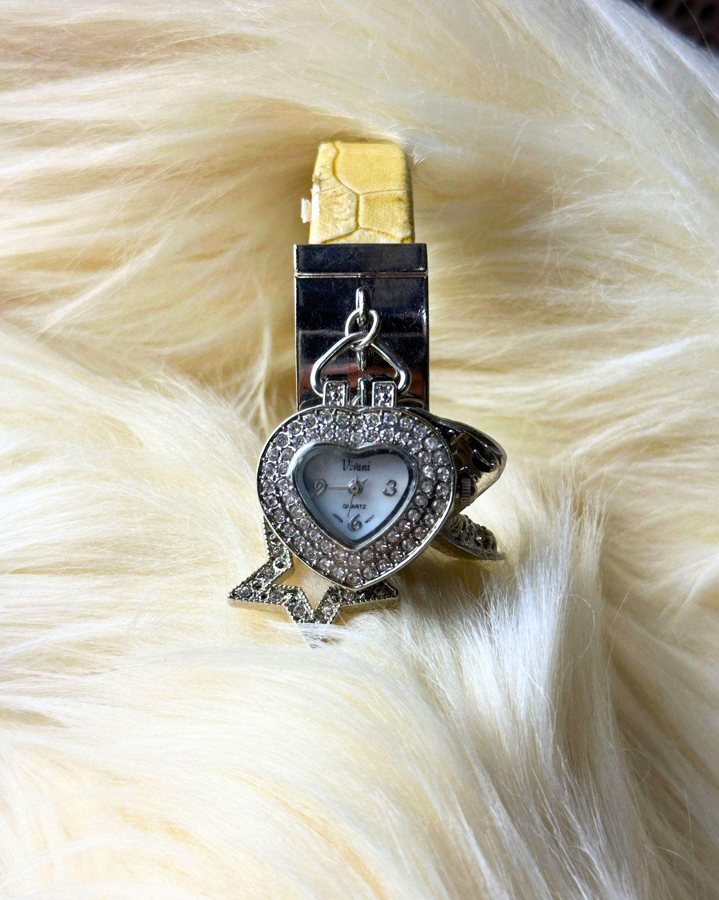 Vintage Vivani Ladies’ Crystal Heart Pendant Quartz Watch – White Dial