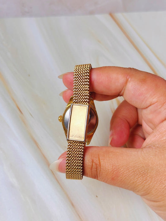 Vintage Timex Electric Women’s Watch – Gold Tone – Mesh Bracelet – Classic Retro