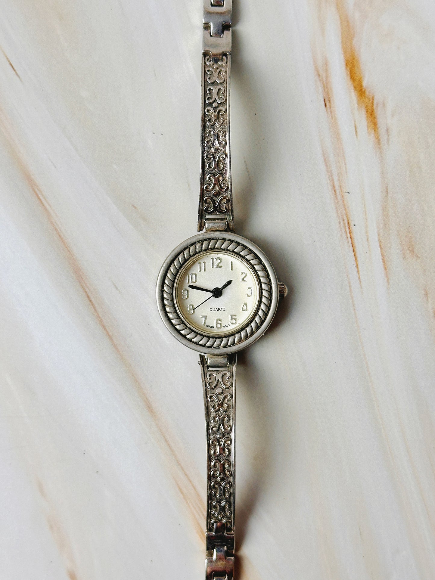 Vintage Women’s Bracelet Watch – Quartz – Ornate Silver Tone – Classic Design