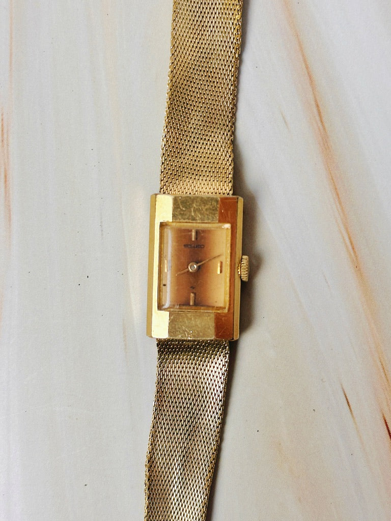 Seiko Ladies Vintage Watch – Manual Winding - Gold Tone Rectangular – Classic Dress Style