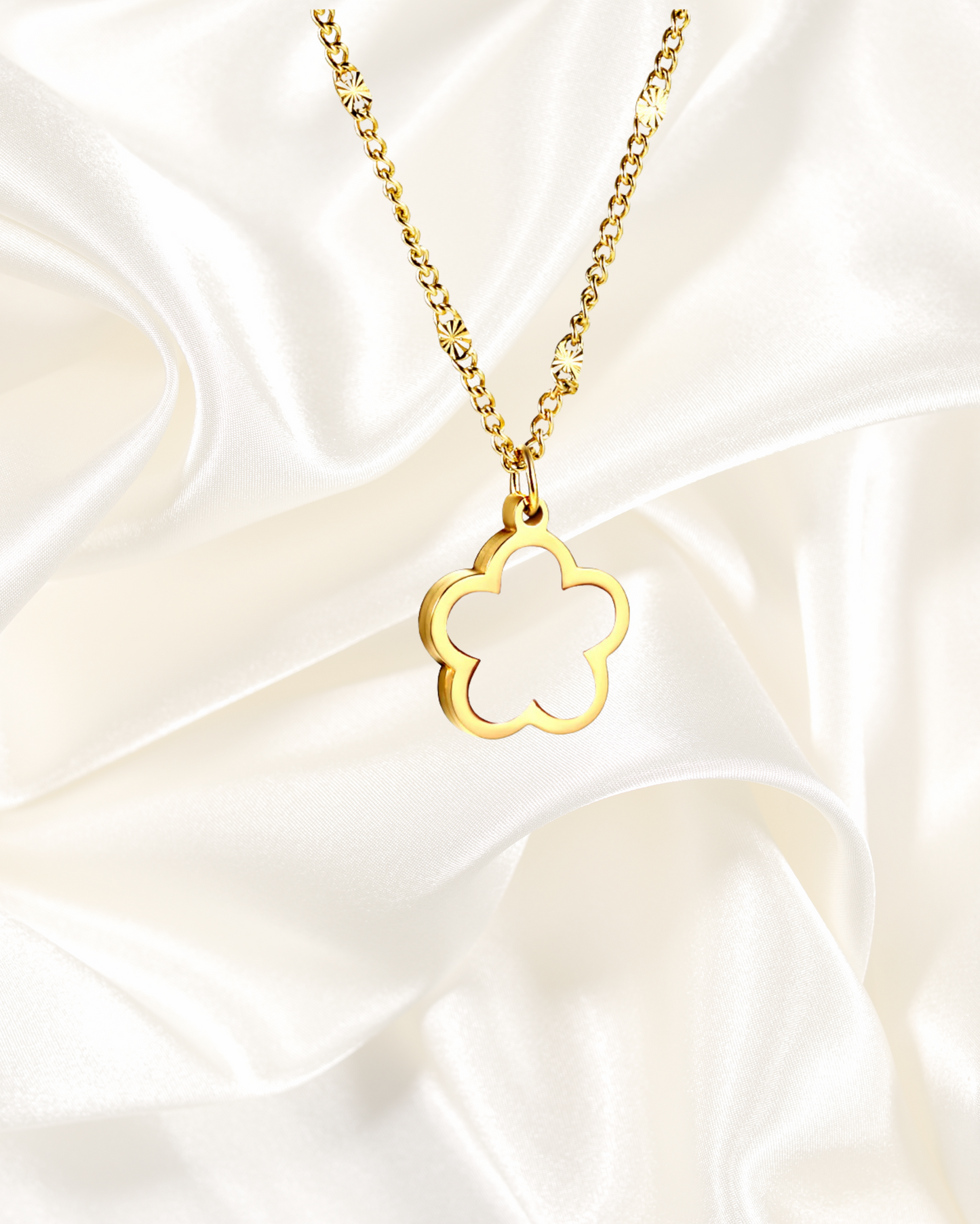 Mother of Pearl Clover Pendant Necklace
