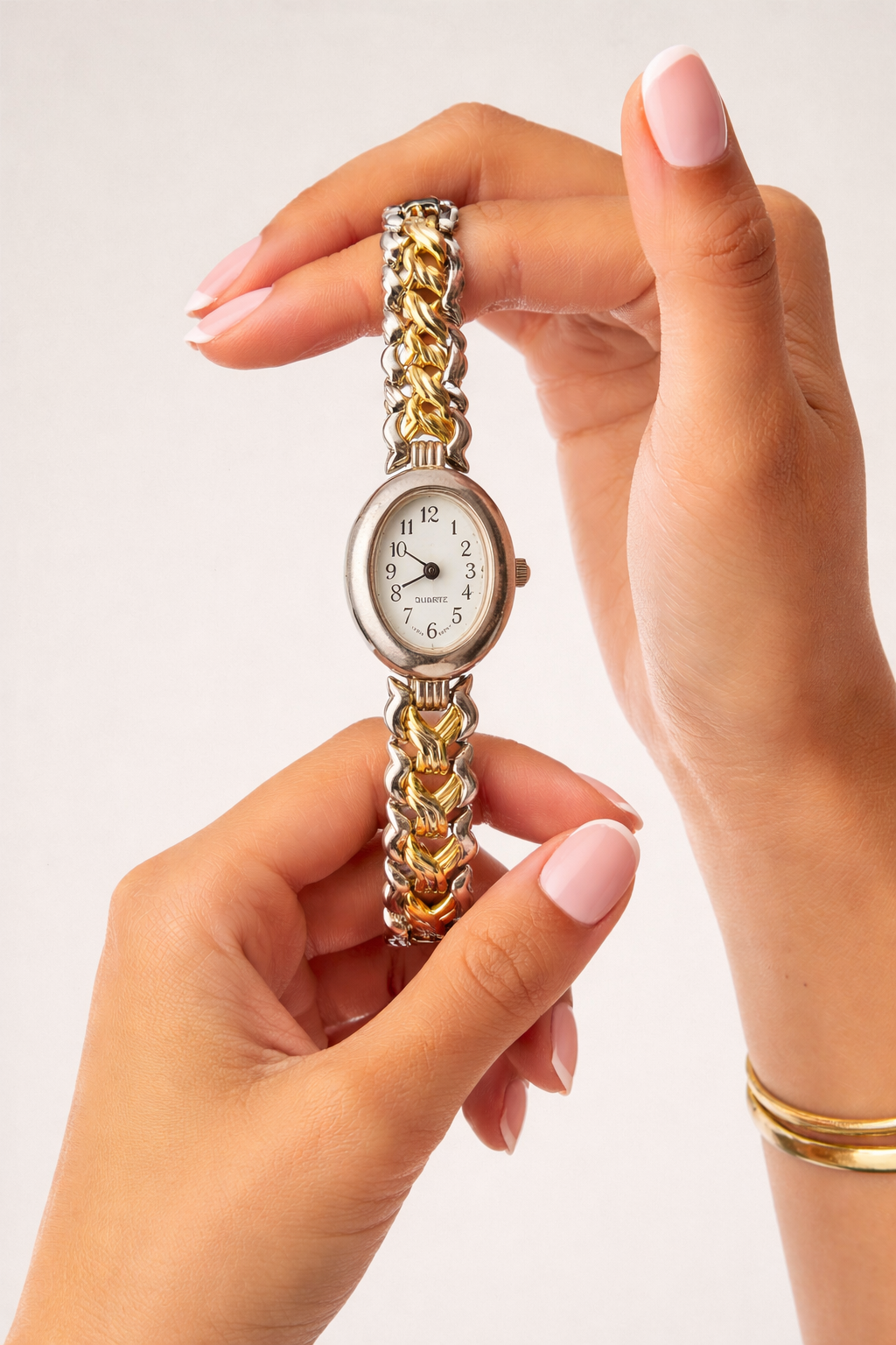 Vintage Women’s Bracelet Watch – Quartz – Two Tone Gold & Silver