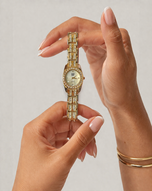 Women’s Fashion Watch – Crystal Bezel – Gold Tone Bracelet – Quartz