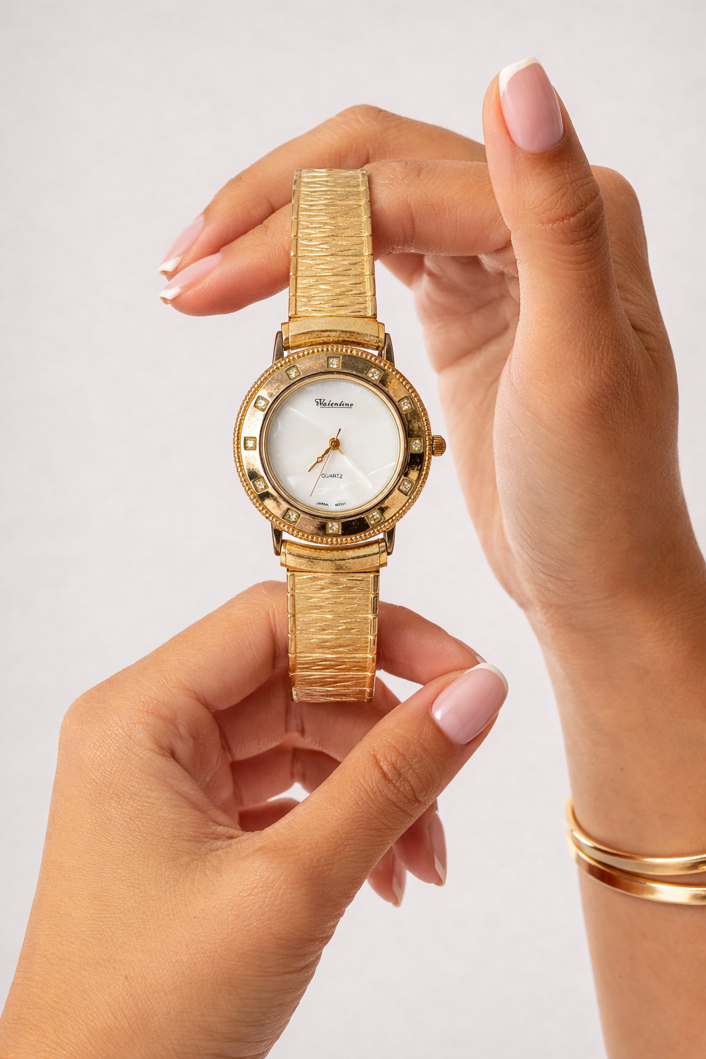 Valentino Women’s Watch – Gold Tone – Crystal Bezel – Quartz – Expansion Bracelet