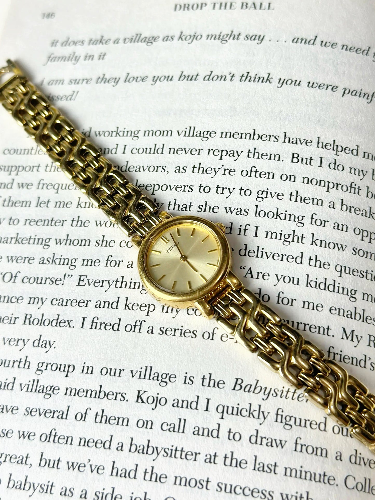 Vintage Seiko Women 1N00-1E09 Gold-Tone Quartz Analog 20 mm Watch (6" Bracelet)
