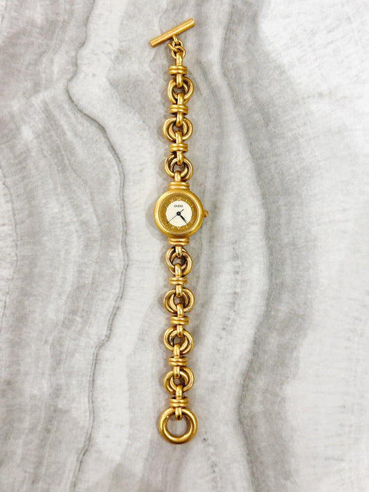 GUESS Vintage Quartz Watch – Cream Dial with Gold-Tone Chain Bracelet (WR 30M)