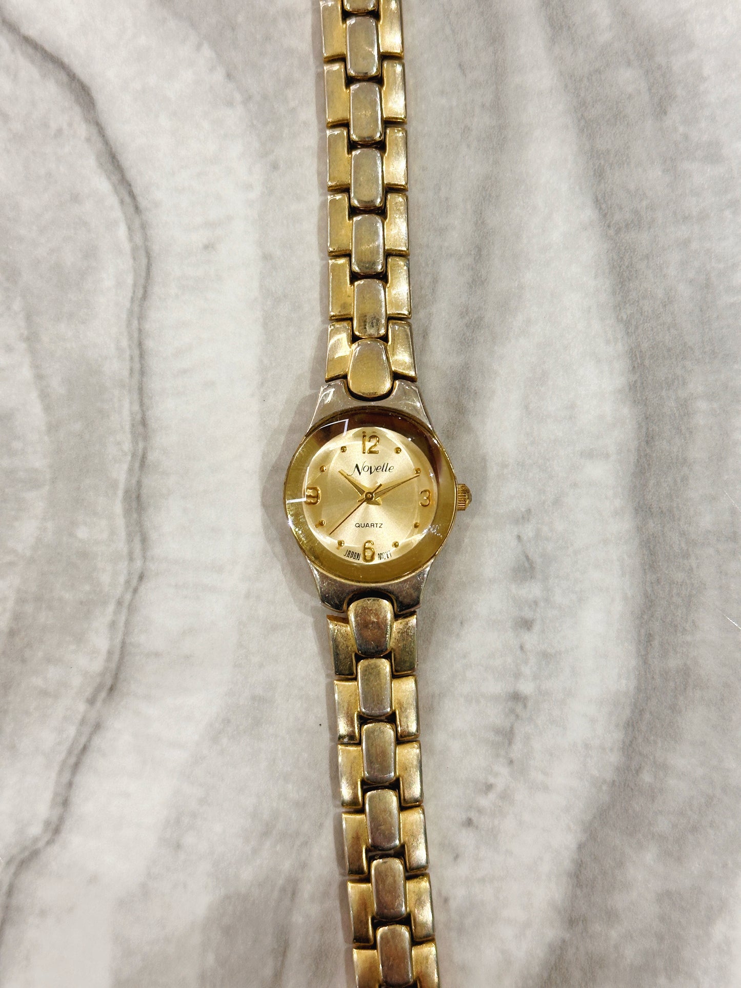 Novelle Quartz Watch – Gold-Tone Dial with Two-Tone Bracelet (Japan Movt, WR 30M)