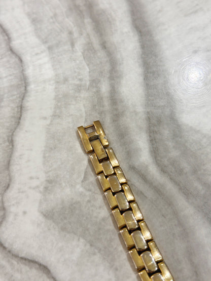 Novelle Quartz Watch – Gold-Tone Dial with Two-Tone Bracelet (Japan Movt, WR 30M)