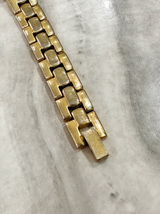 Novelle Quartz Watch – Gold-Tone Dial with Two-Tone Bracelet (Japan Movt, WR 30M)