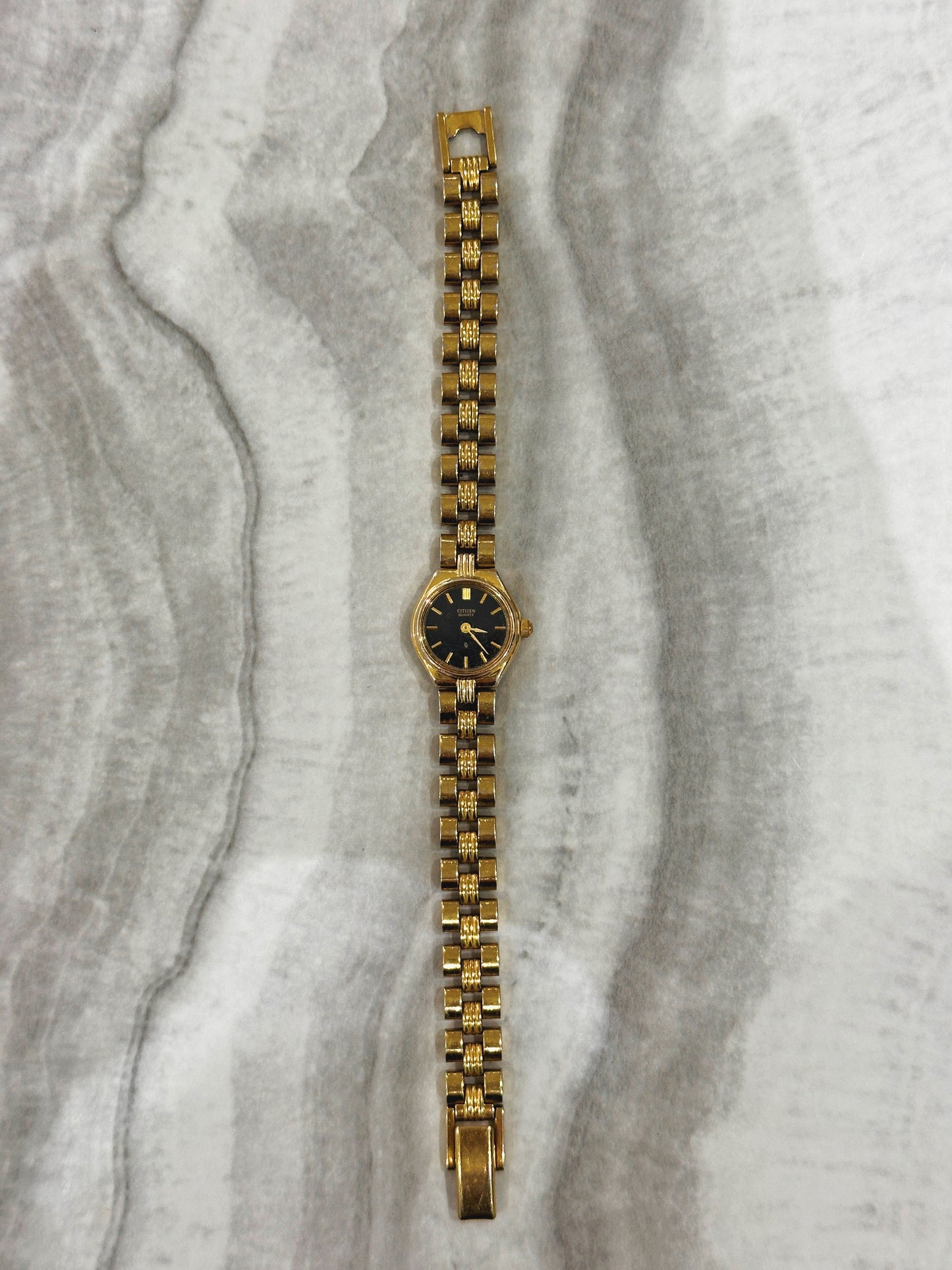 Citizen Quartz Watch – Black Dial with Gold-Tone Bracelet (WR 30M)