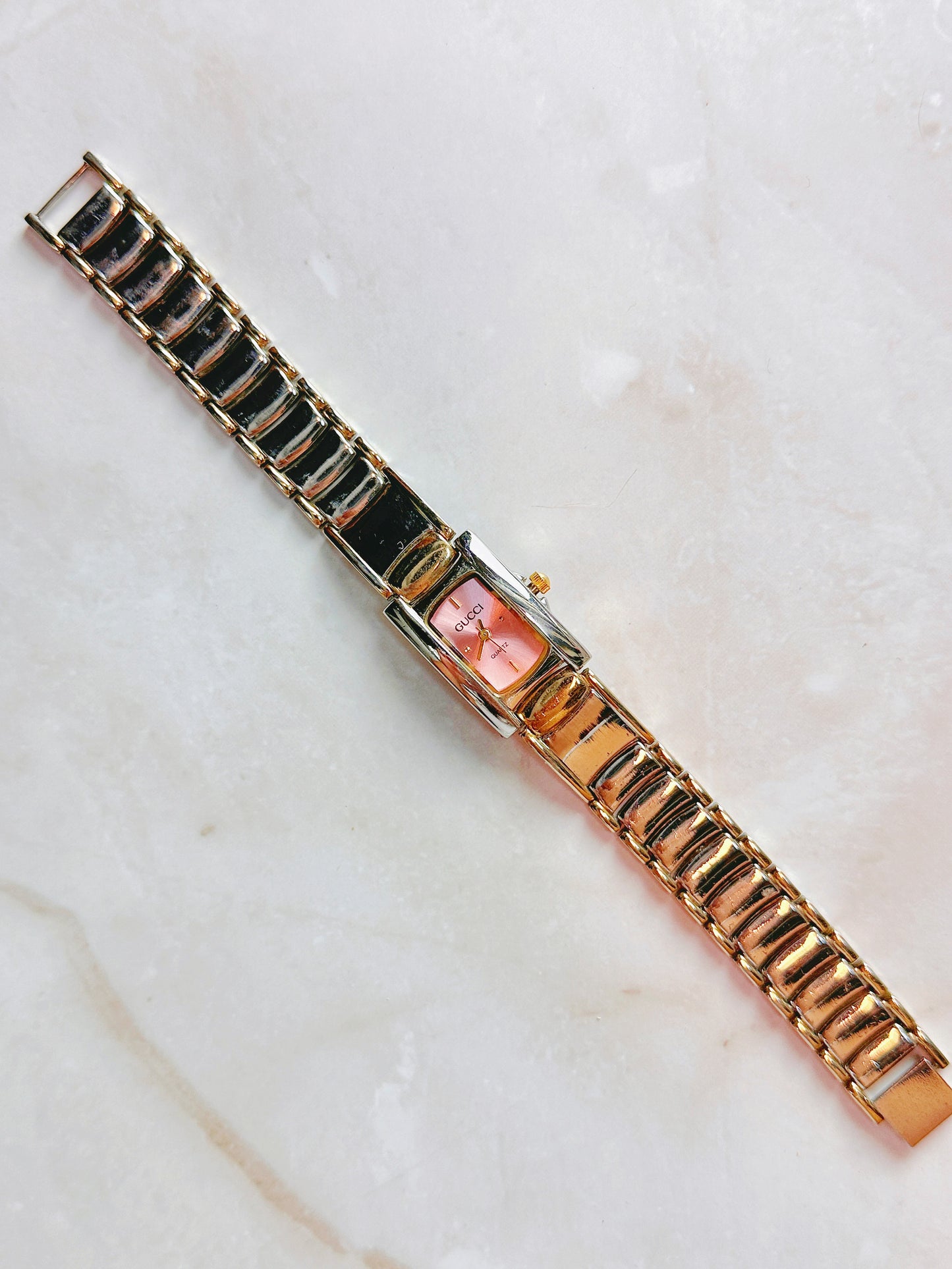 Gucci Quartz Watch – Pink Dial Two-Tone Bracelet (Water Resistant)