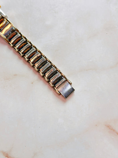 Gucci Quartz Watch – Pink Dial Two-Tone Bracelet (Water Resistant)