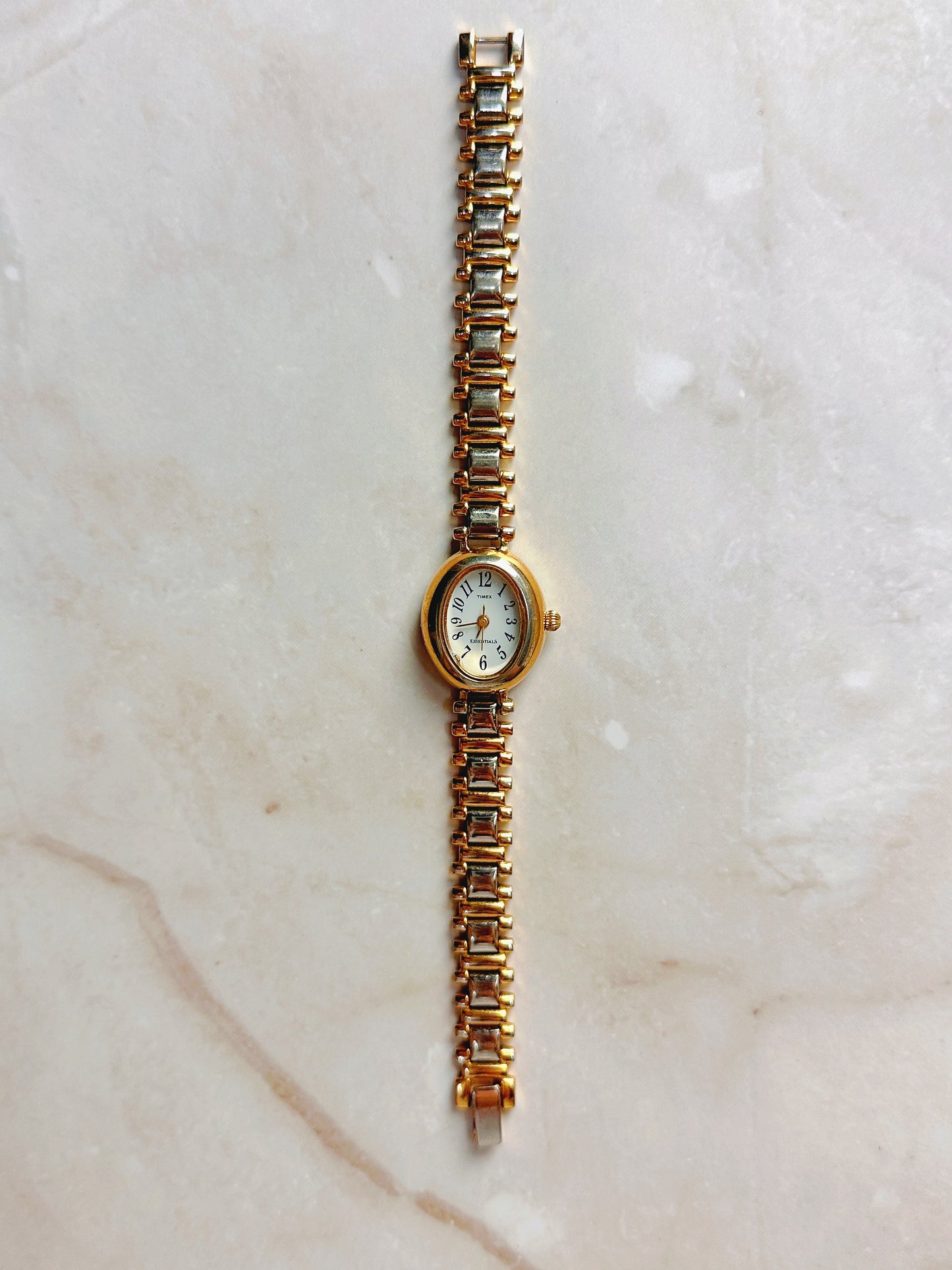 Timex Essentials Quartz Watch – White Dial with Two-Tone Bracelet (WR 30M)