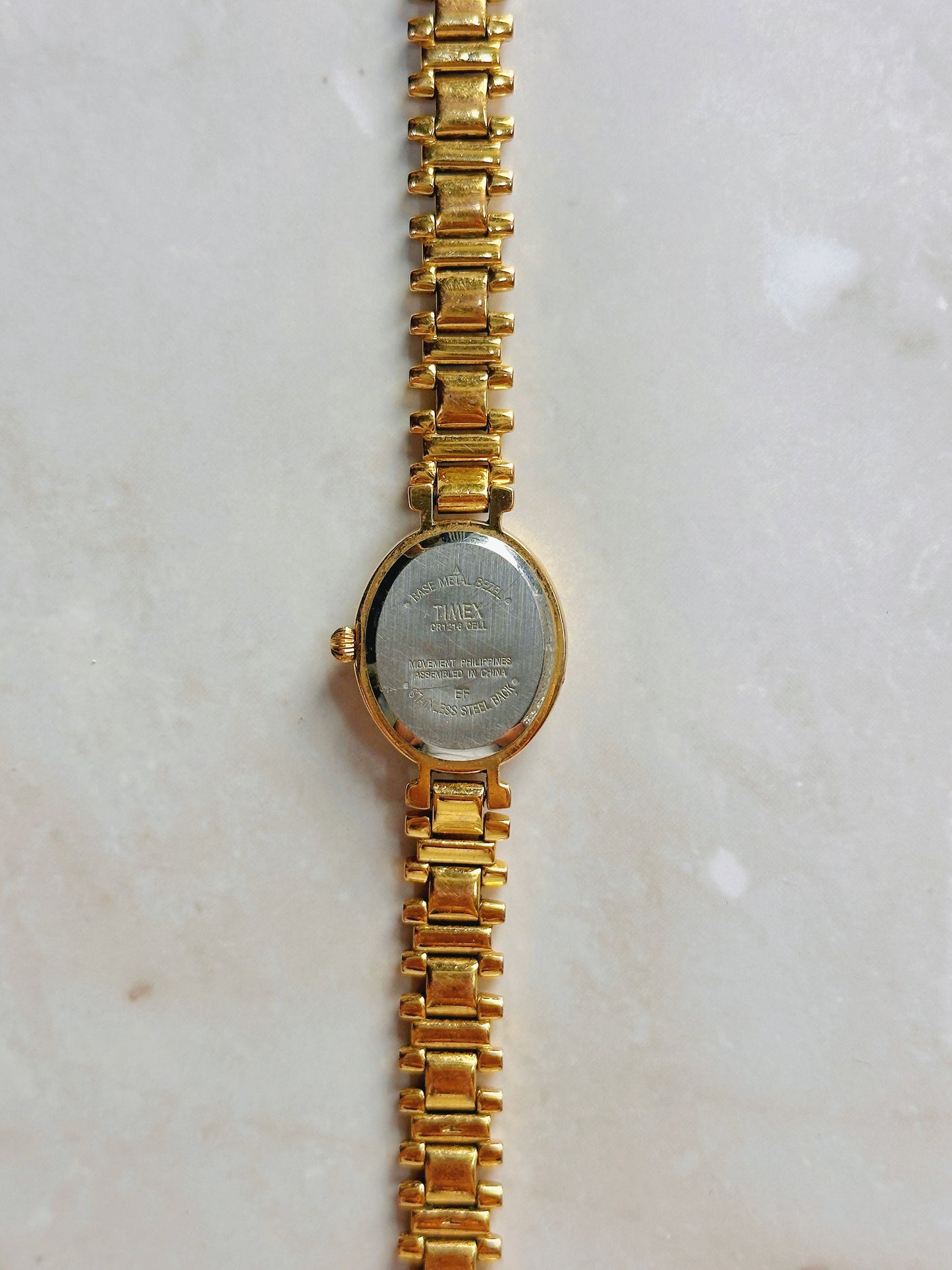 Timex Essentials Quartz Watch – White Dial with Two-Tone Bracelet (WR 30M)