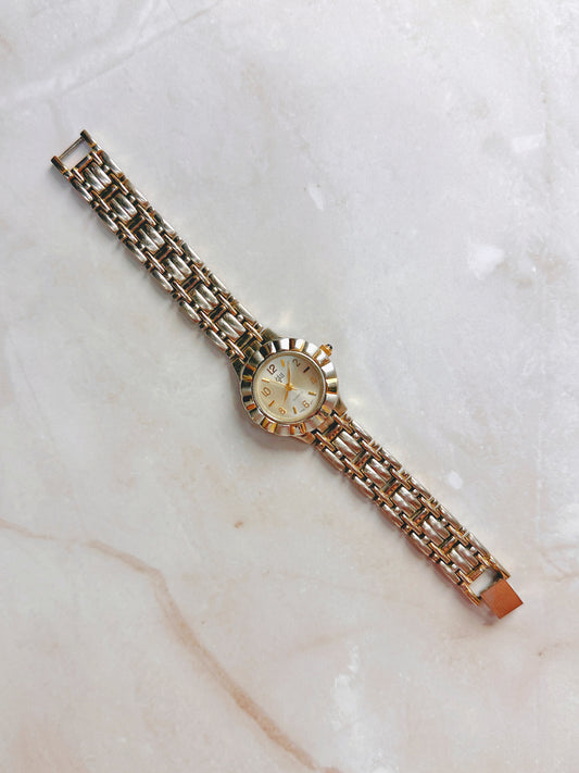 VG II Quartz Watch – Silver Sunburst Dial with Two-Tone Bracelet (Japan Movt, WR 30M)