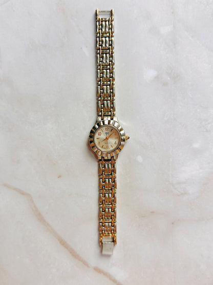 VG II Quartz Watch – Silver Sunburst Dial with Two-Tone Bracelet (Japan Movt, WR 30M)