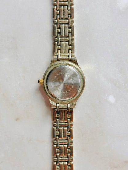 VG II Quartz Watch – Silver Sunburst Dial with Two-Tone Bracelet (Japan Movt, WR 30M)