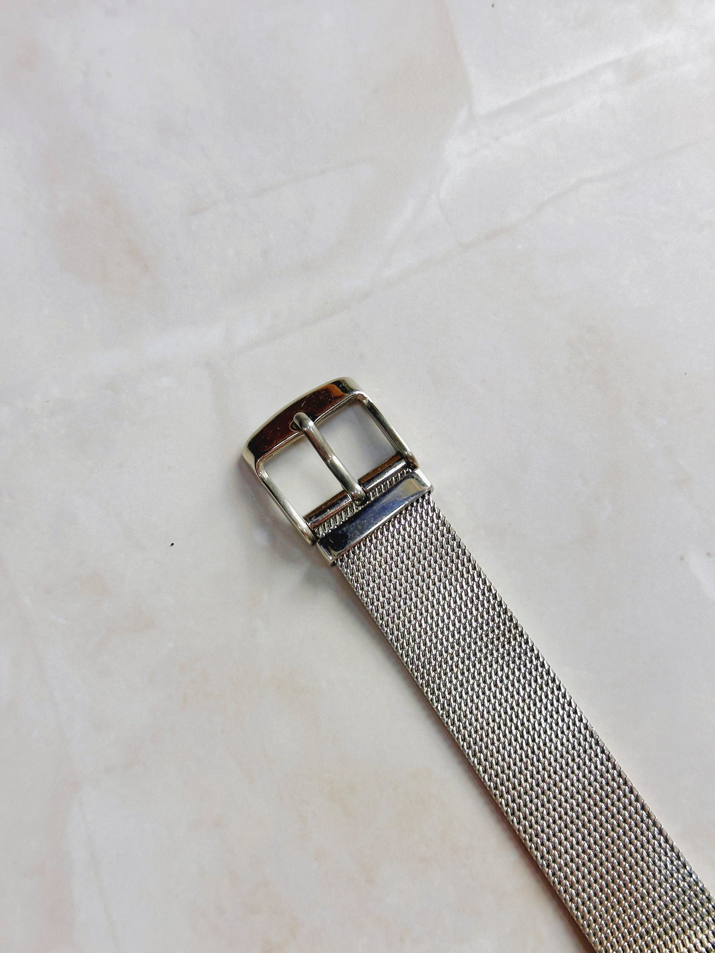 Gossip Quartz Watch – Mother of Pearl Dial with Two-Tone Mesh Bracelet (WR 30M)