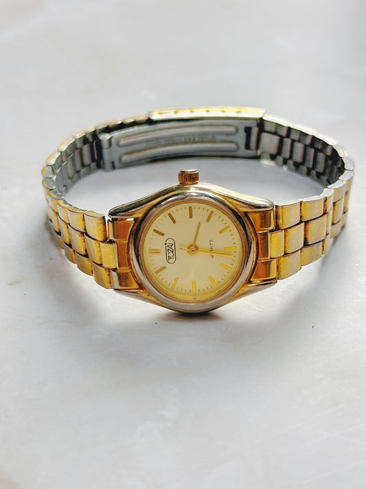 Toszi Quartz Watch – Gold Dial with Gold-Tone Bracelet (WR 30M)