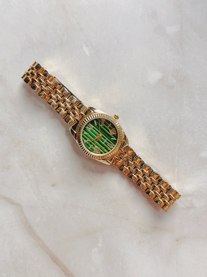Quartz Fashion Watch – Green Striped Dial with Gold-Tone Bracelet (WR 30M)