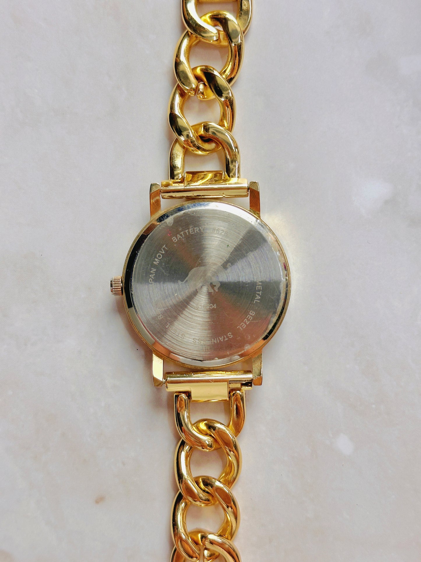 Tribal Pattern Quartz Watch – Multicolor Dial with Gold-Tone Chain Bracelet (WR 30M)