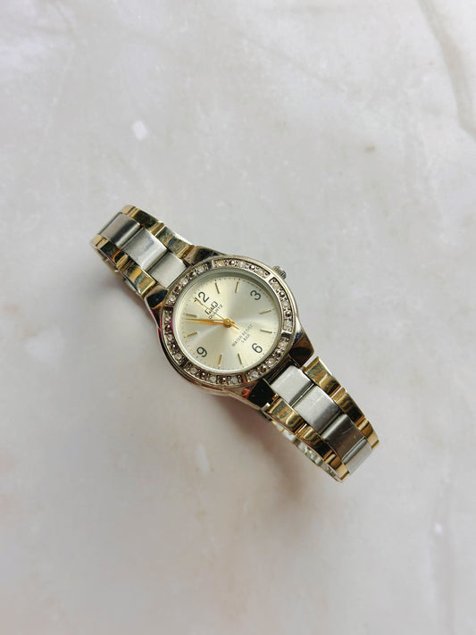 Q&Q Quartz Watch – Two-Tone Bracelet with Crystal Bezel (Water Resist 5 BAR)
