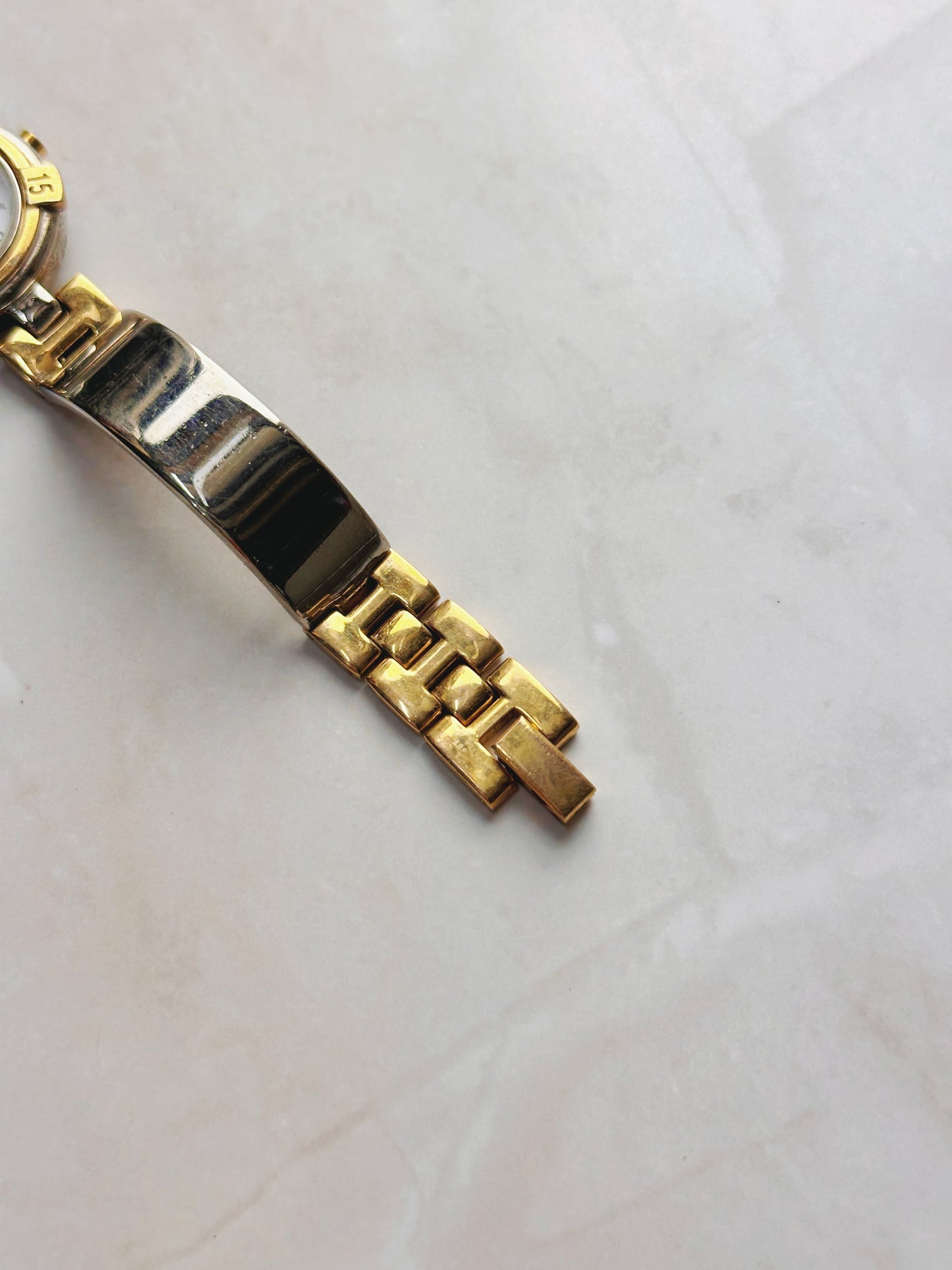 Vintage Two-Tone Women’s Watch – Sport Bezel Style – Quartz