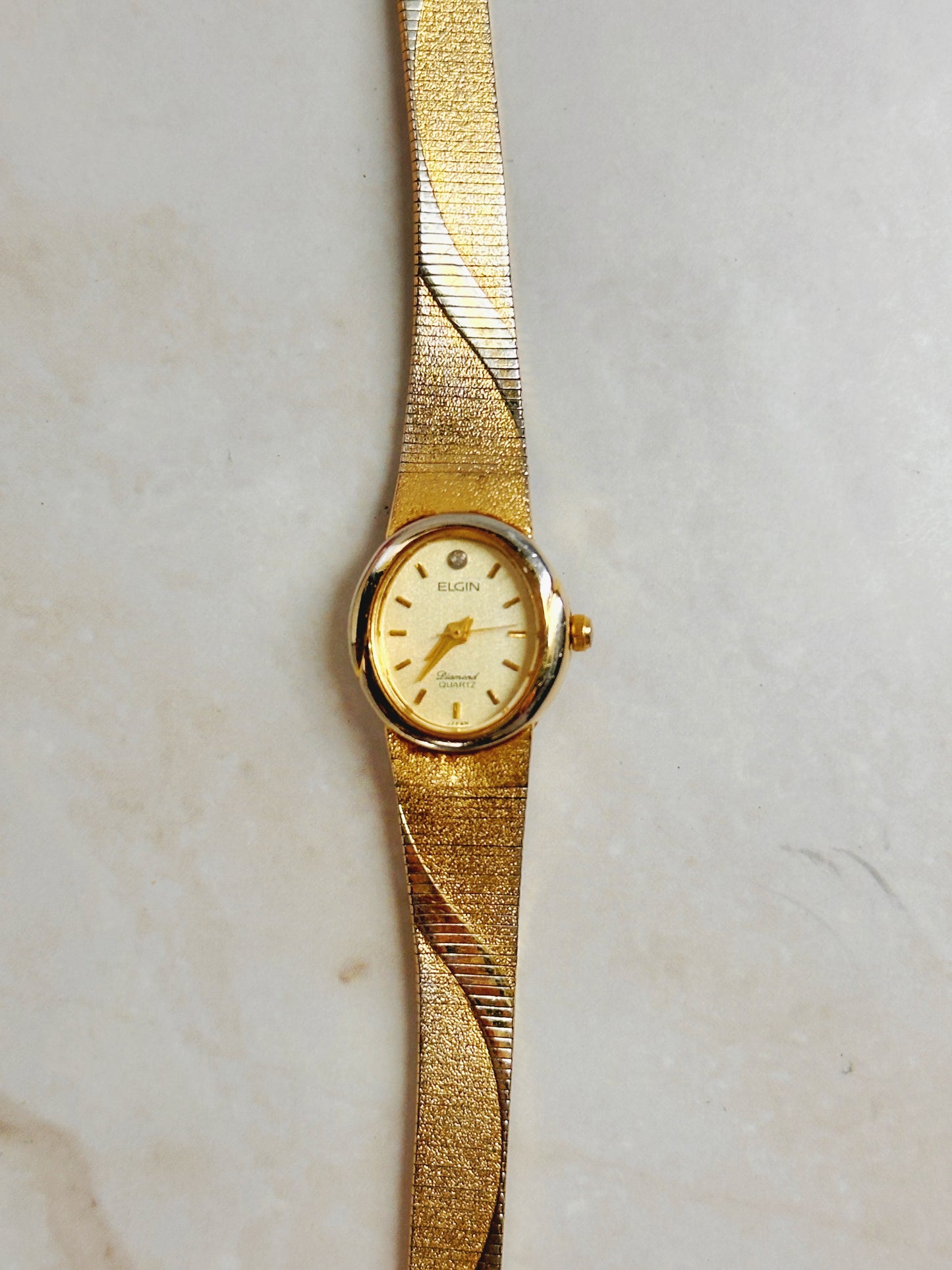 Elgin Gold-Tone Ladies Watch – Oval Case – Champagne Dial – Quartz Classic
