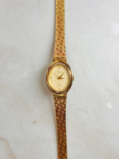 Timex Gold-Tone Ladies Watch – Oval Case – Champagne Dial – Quartz Classic