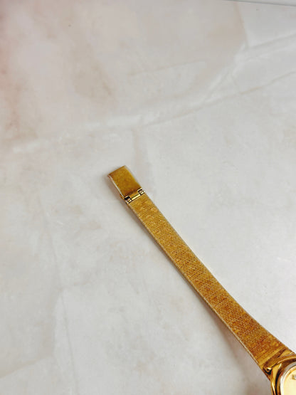 Timex Gold-Tone Ladies Watch – Oval Case – Champagne Dial – Quartz Classic