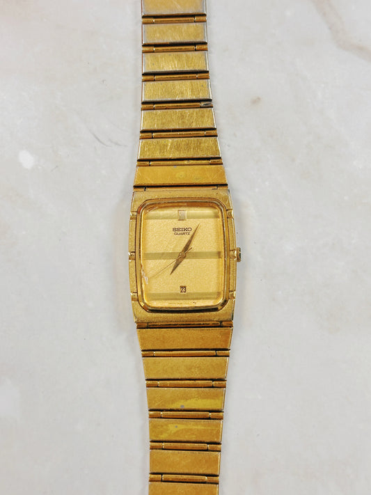 Seiko Quartz Gold-Tone Square Ladies Watch – Slim Vintage Style