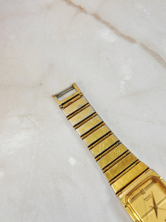 Seiko Quartz Gold-Tone Square Ladies Watch – Slim Vintage Style