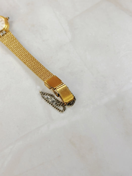 Seiko Quartz Gold-Tone Ladies Watch – Mesh Bracelet – Roman XII