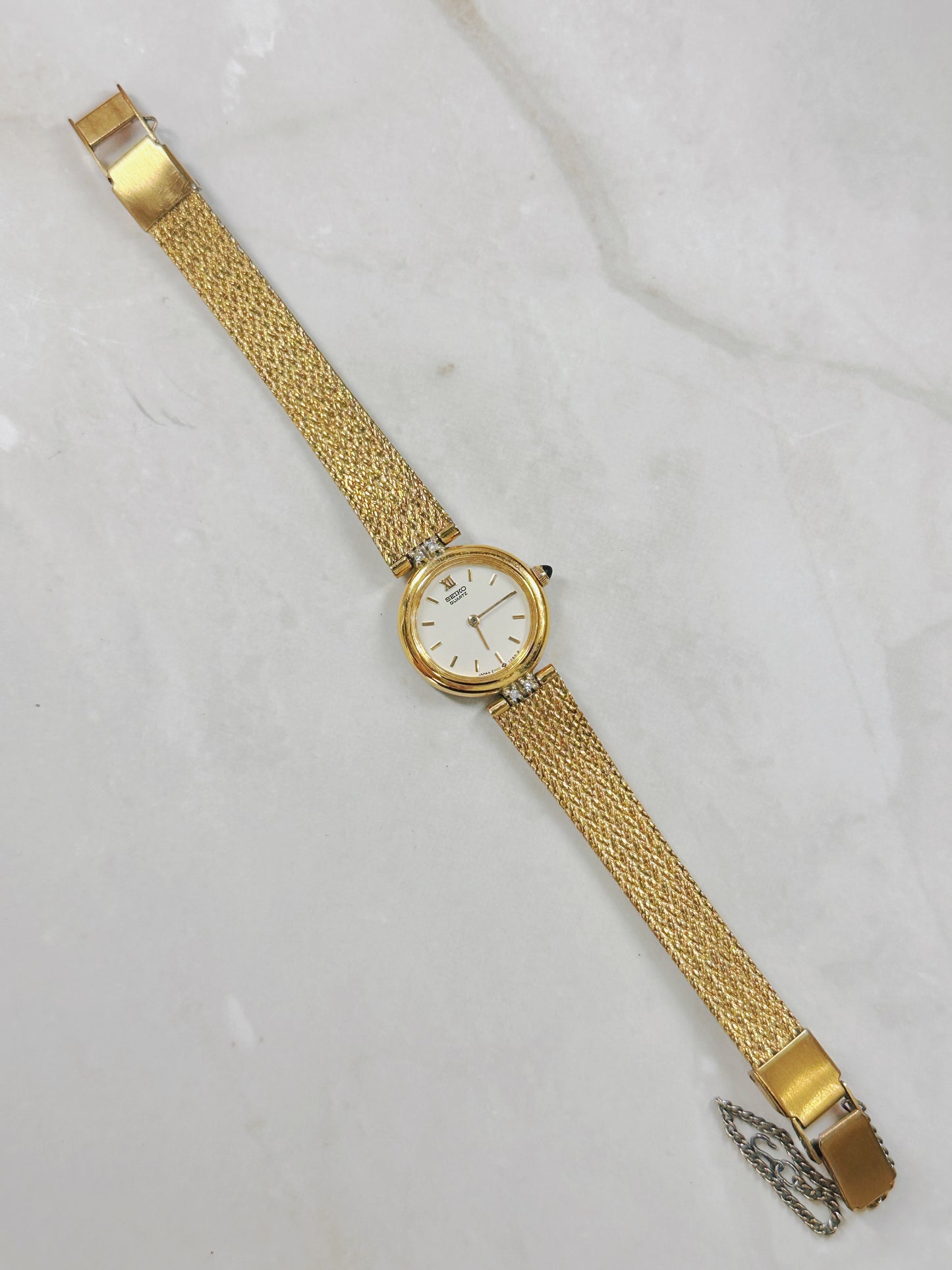 Seiko Quartz Gold-Tone Ladies Watch – Mesh Bracelet – Roman XII