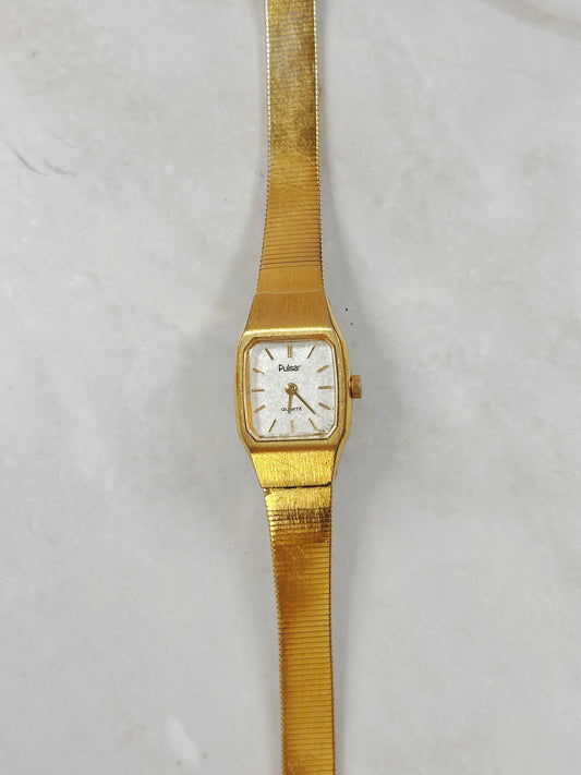 Pulsar Quartz Gold-Tone Ladies Watch – Textured Dial – Vintage Style