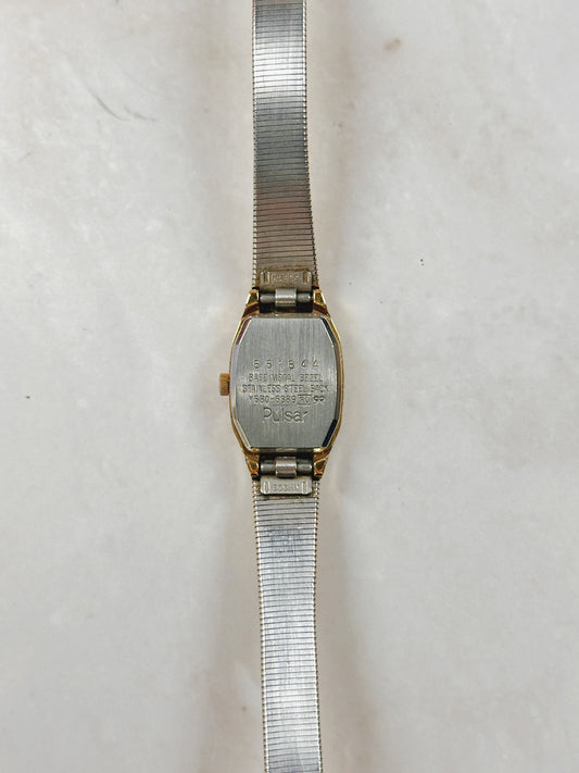 Pulsar Quartz Gold-Tone Ladies Watch – Textured Dial – Vintage Style