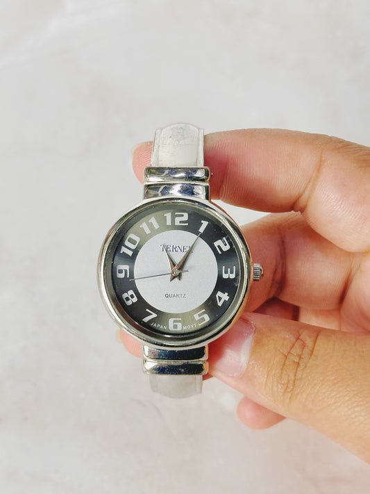 TERNEX Two-Tone Bangle Watch – Black & Silver Dial – Japan Quartz Movement