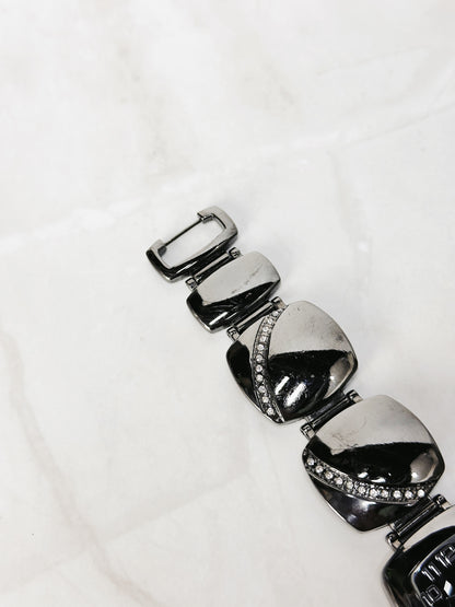 Black Tone Quartz Bracelet Watch – Black Dial – Rhinestone Accents – Ladies – New Battery