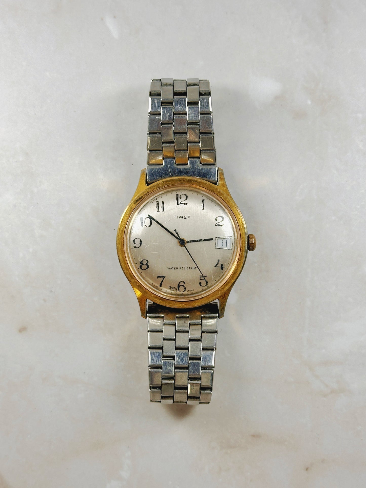 Timex Water Resistant Watch – Date – Gold Tone Case – Vintage – New Battery