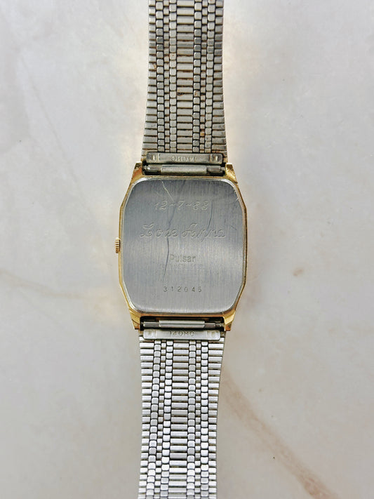 Pulsar Gold Tone Quartz Watch – Black & Gold Dial – Integrated Bracelet – Needs Adjustment